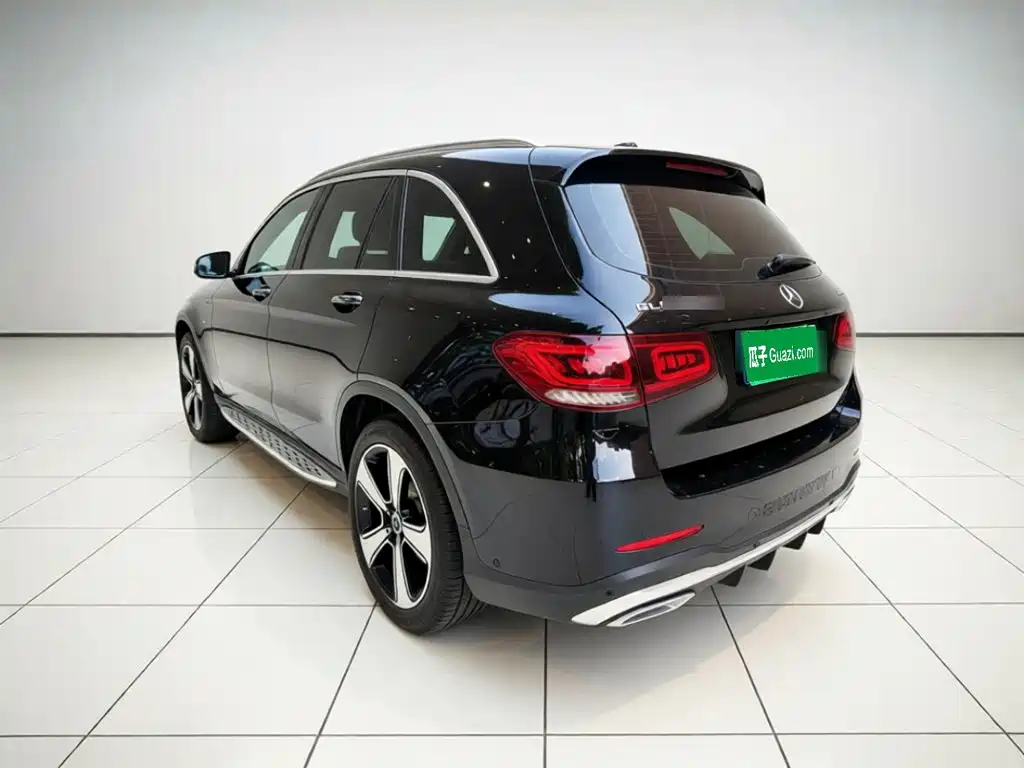 Mercedes-Benz GLC 2023