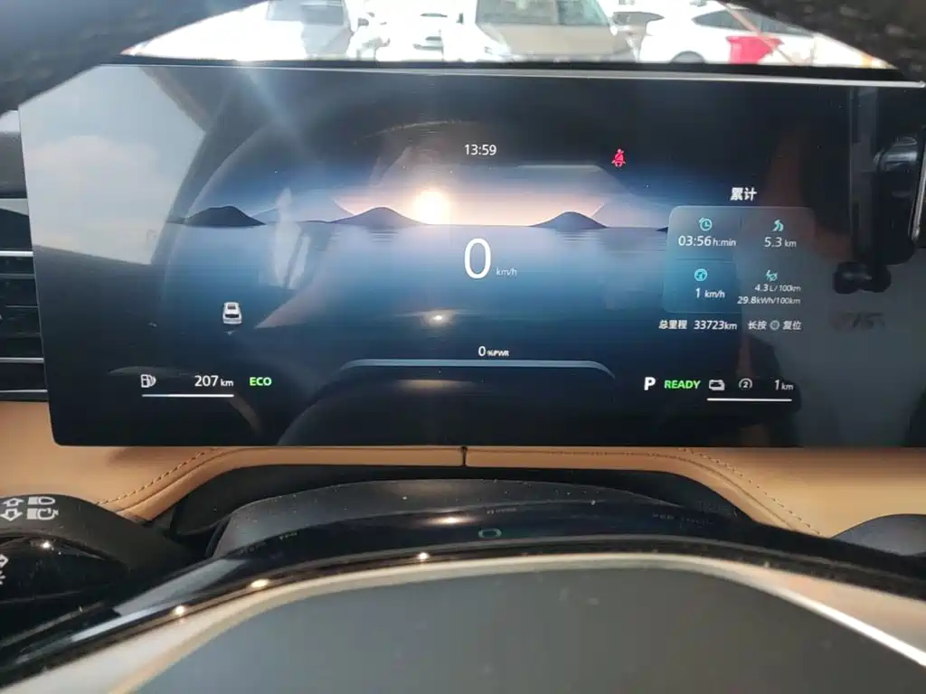 Roewe RX5 New Energy 2023 — фото 12