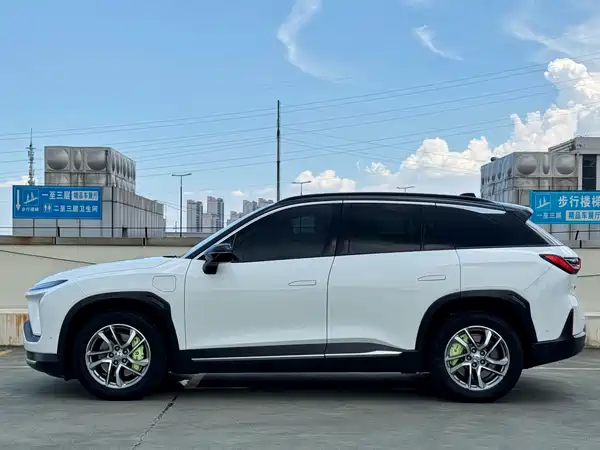 NIO ES6 2020