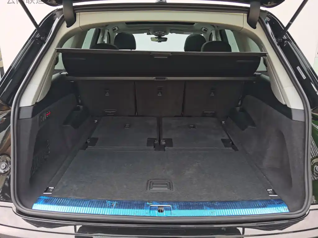 Audi Q7 2023 — фото 10