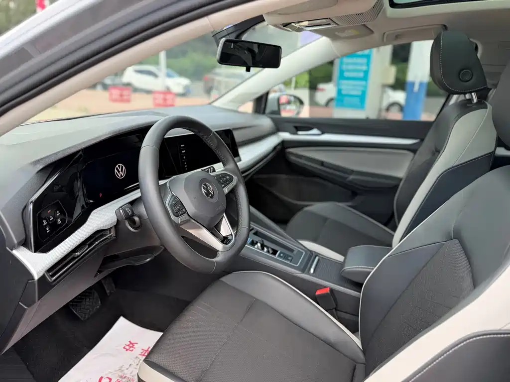 Volkswagen Golf 2022
