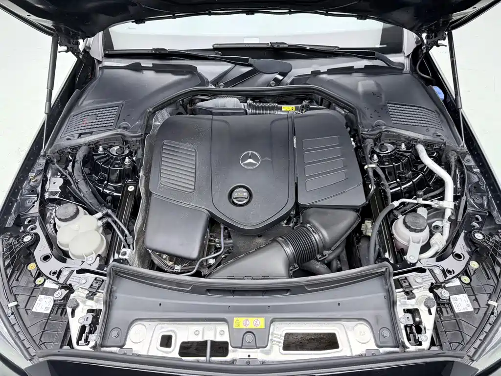 Mercedes-Benz C-Class 2023 — фото 17