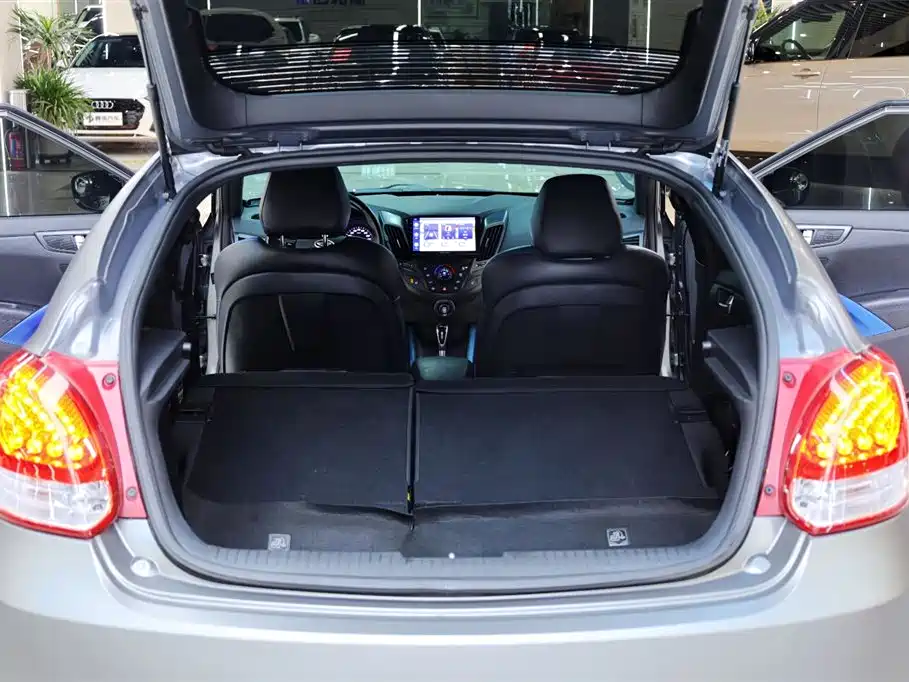 Hyundai Veloster 2015 — фото 30