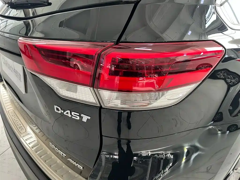 Toyota Highlander 2018 — фото 15
