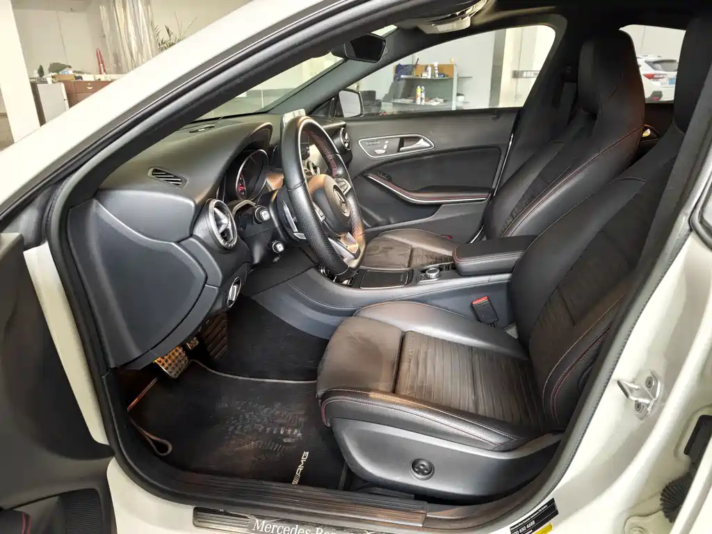 Mercedes-Benz CLA 2017 — фото 11