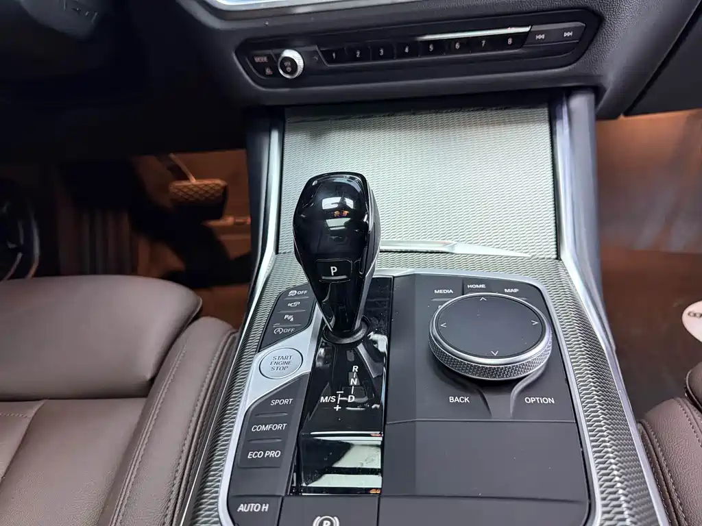 BMW 3 Series 2020 — фото 19
