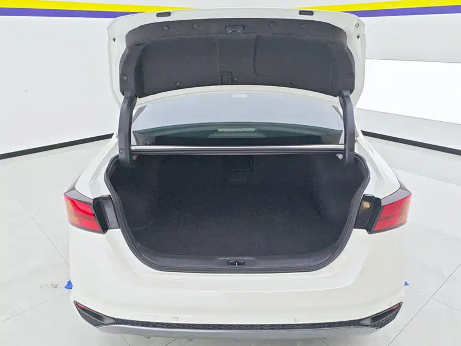 Nissan Teana 2021