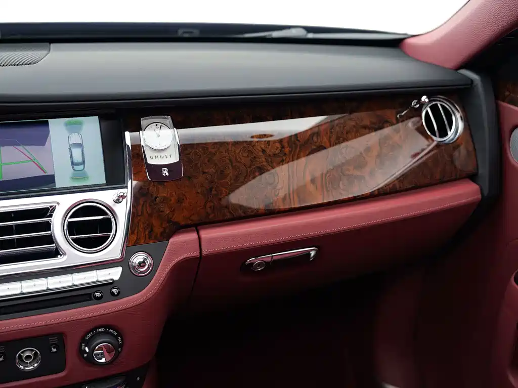 Rolls-Royce Ghost 2014 — фото 13
