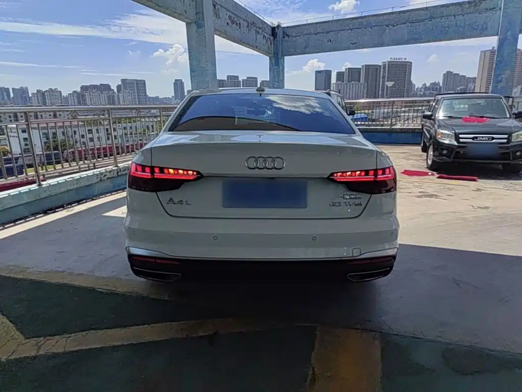 Audi A4L 2021