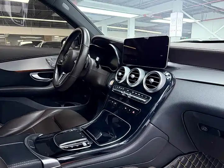 Mercedes-Benz GLC 2022 — фото 13