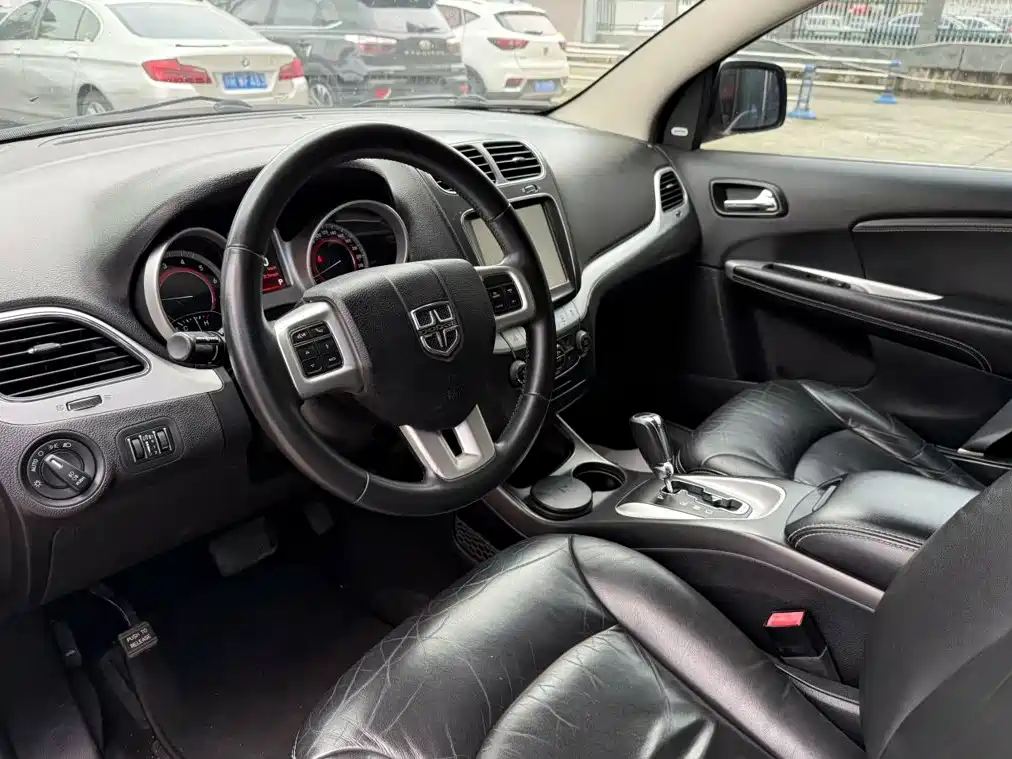 Dodge Coolwei 2015 — фото 15