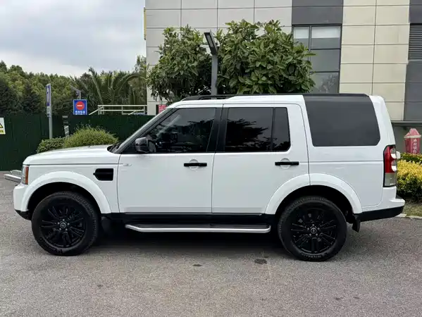 Land Rover Discovery 2013