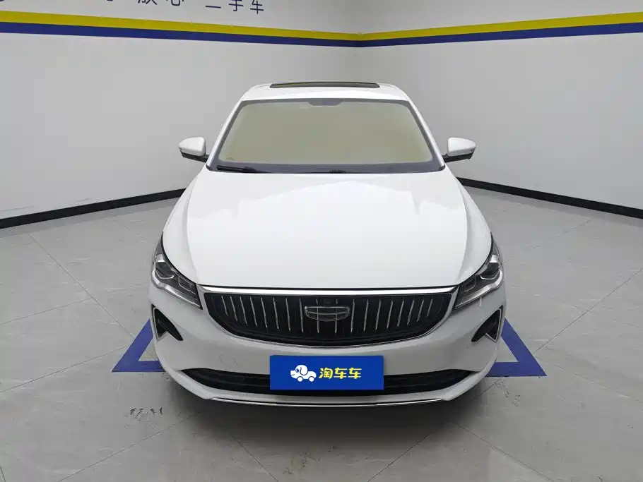 Geely Emgrand 2021