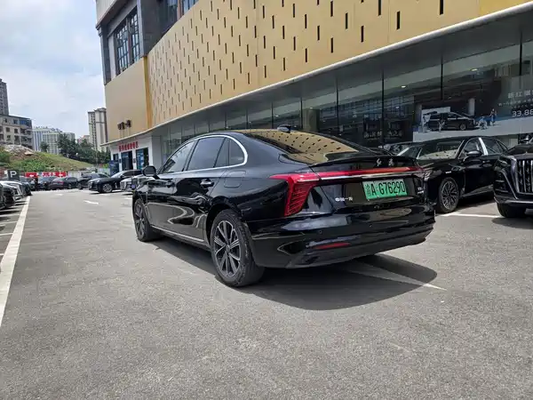 Hongqi H5 2025