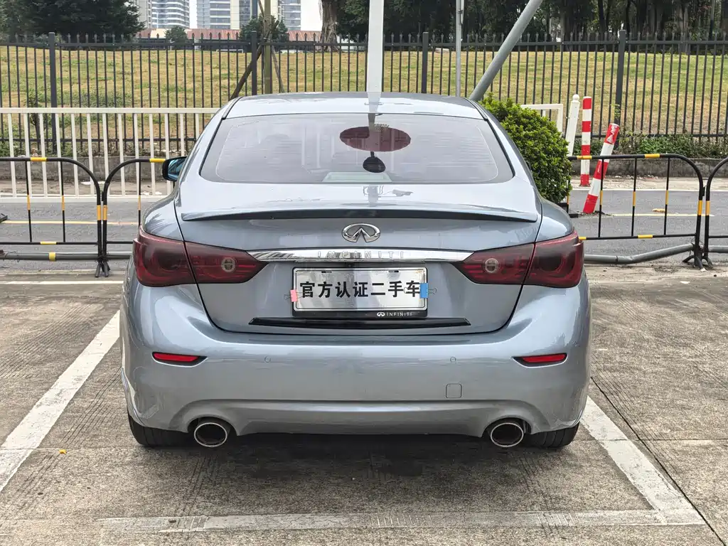 Infiniti Q50L 2015 — фото 20