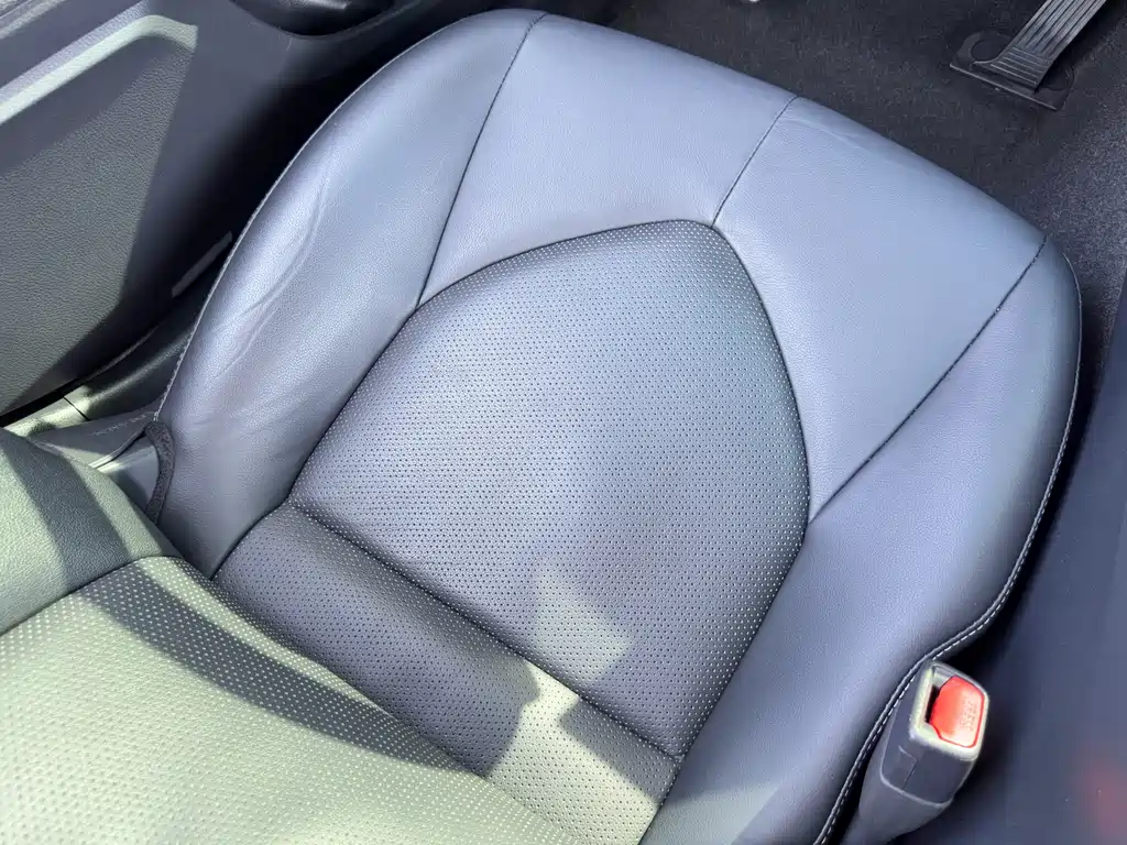 Toyota Camry 2022 — фото 19