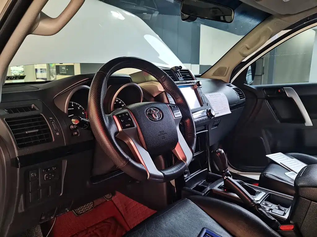 Toyota Prado 2015 — фото 3