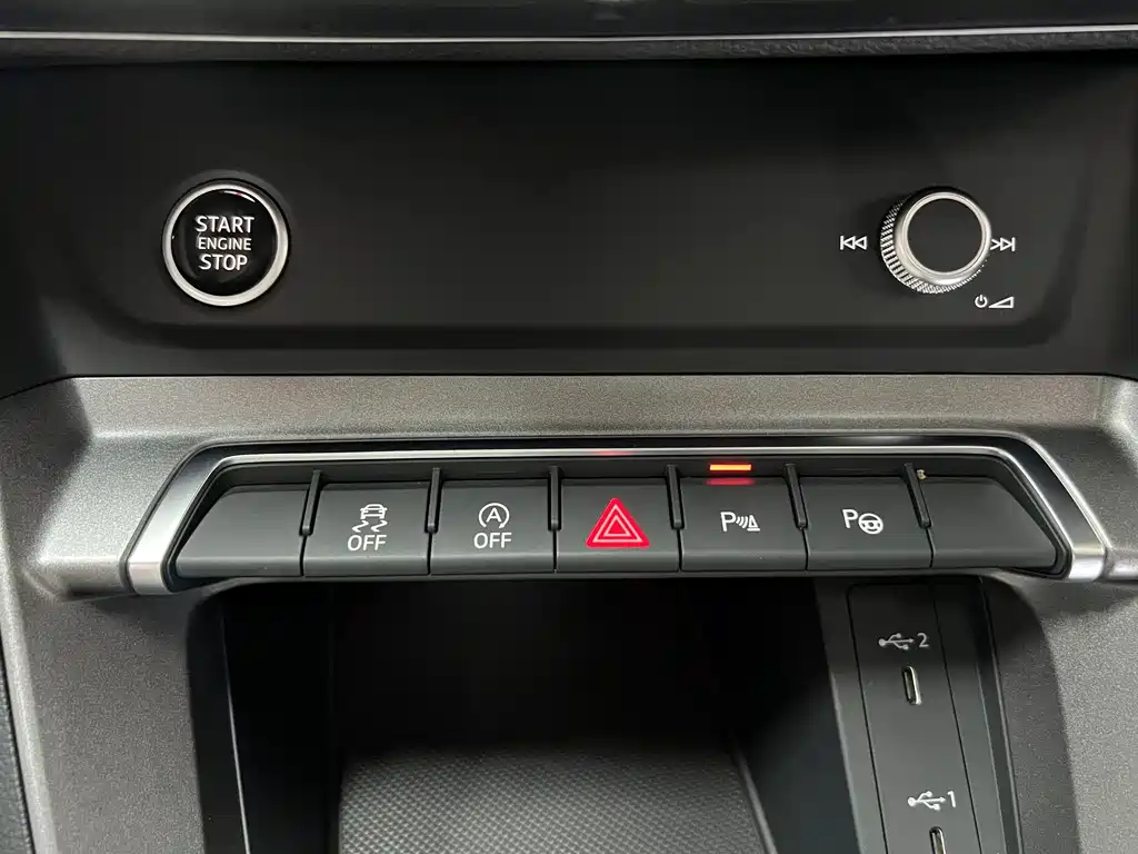 Audi Q3 2022 — фото 19
