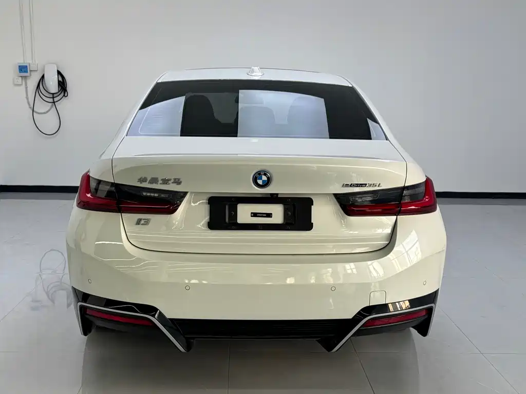 BMW i3 2023