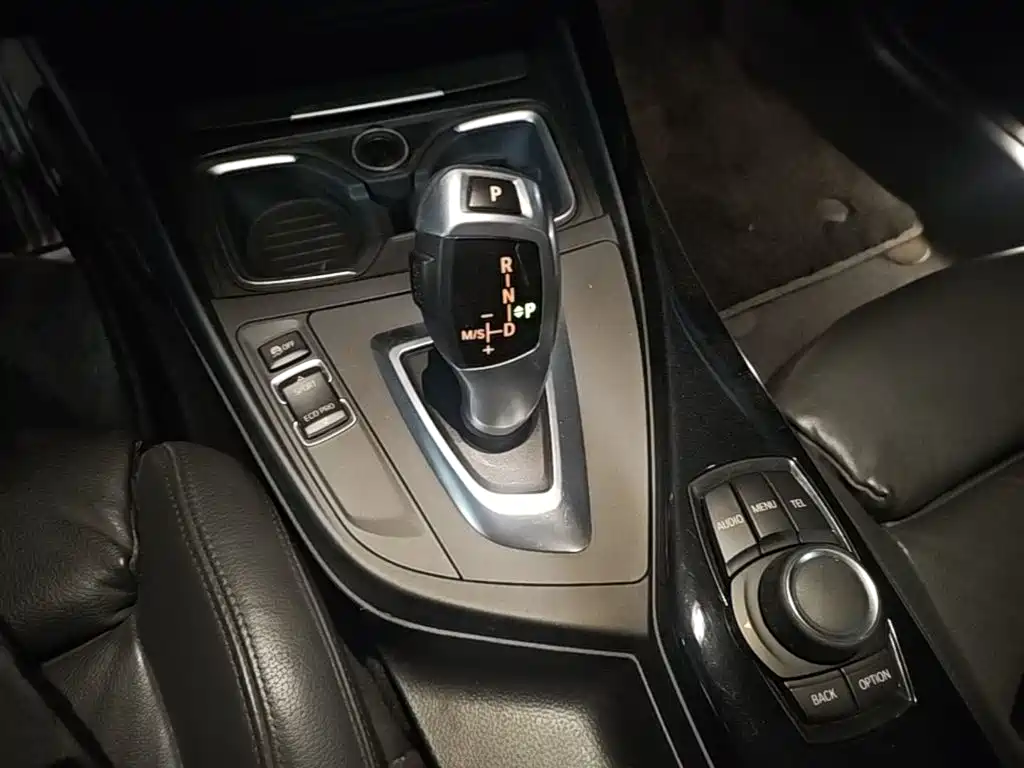 BMW 1 Series 2016 — фото 14