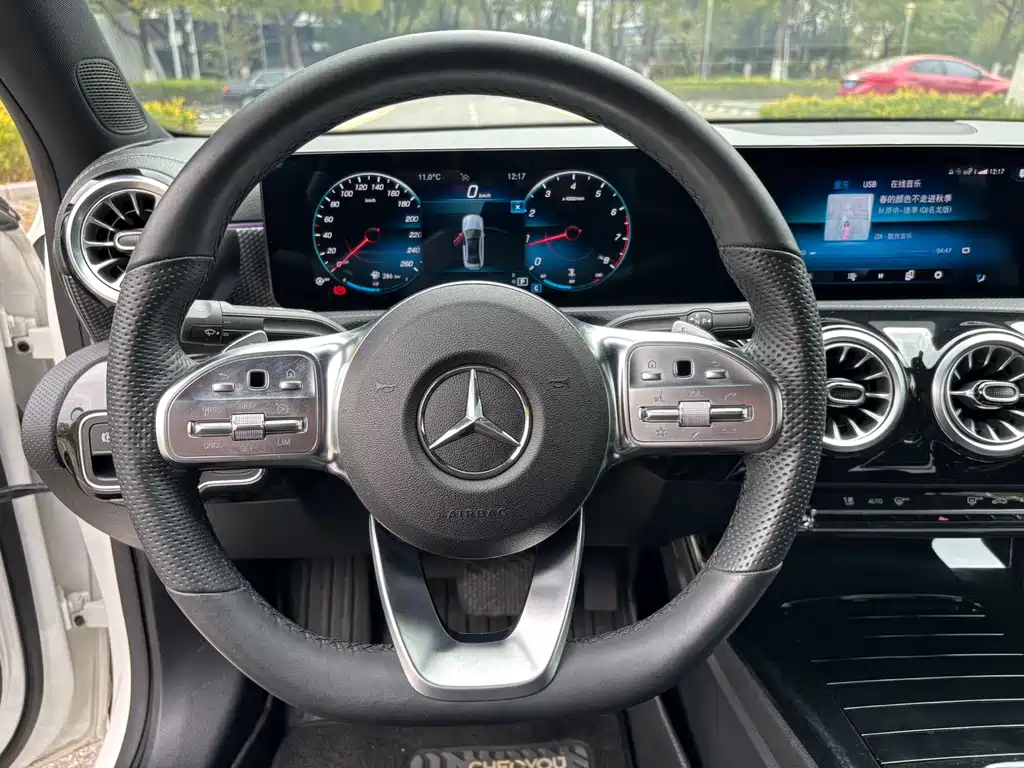 Mercedes-Benz A-Class 2021 — фото 10