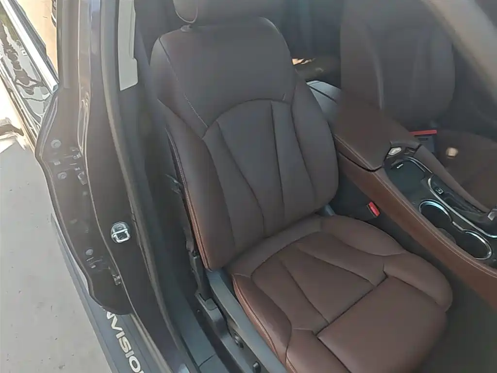 Buick Envision Plus 2017 — фото 25