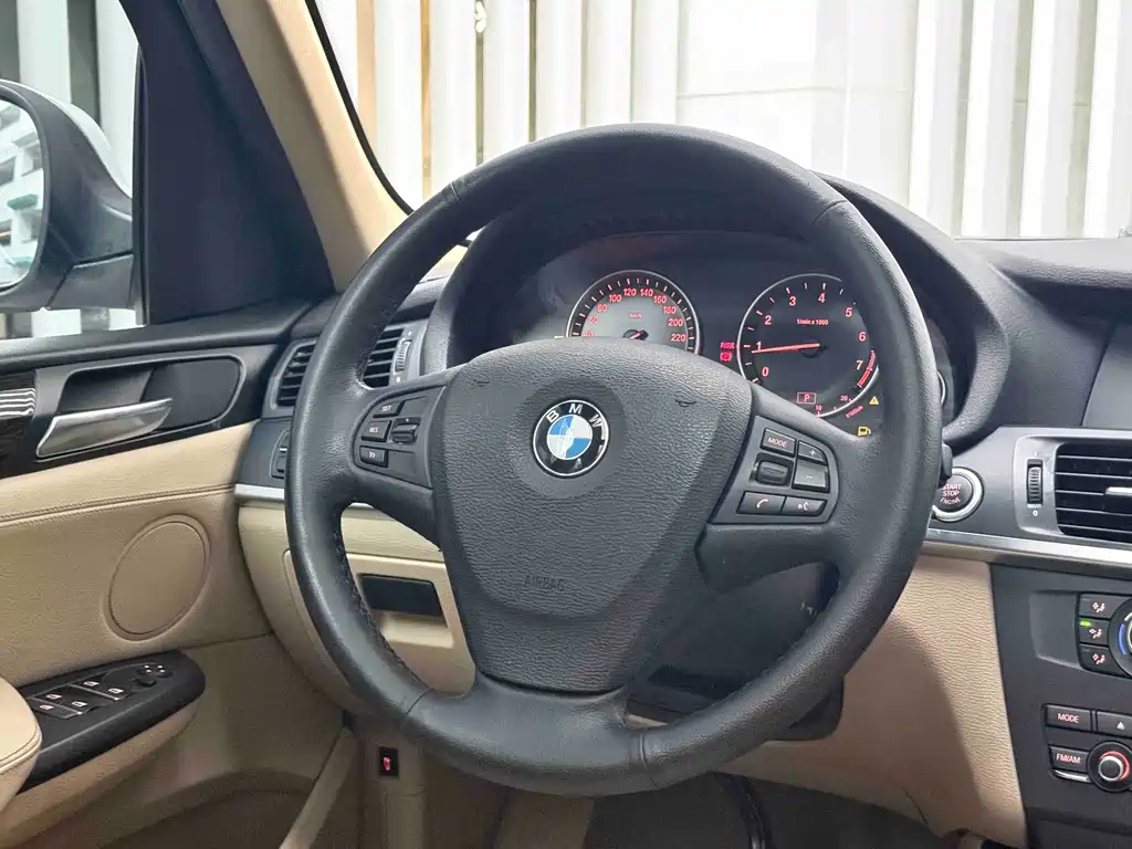 BMW X3 2014 — фото 10