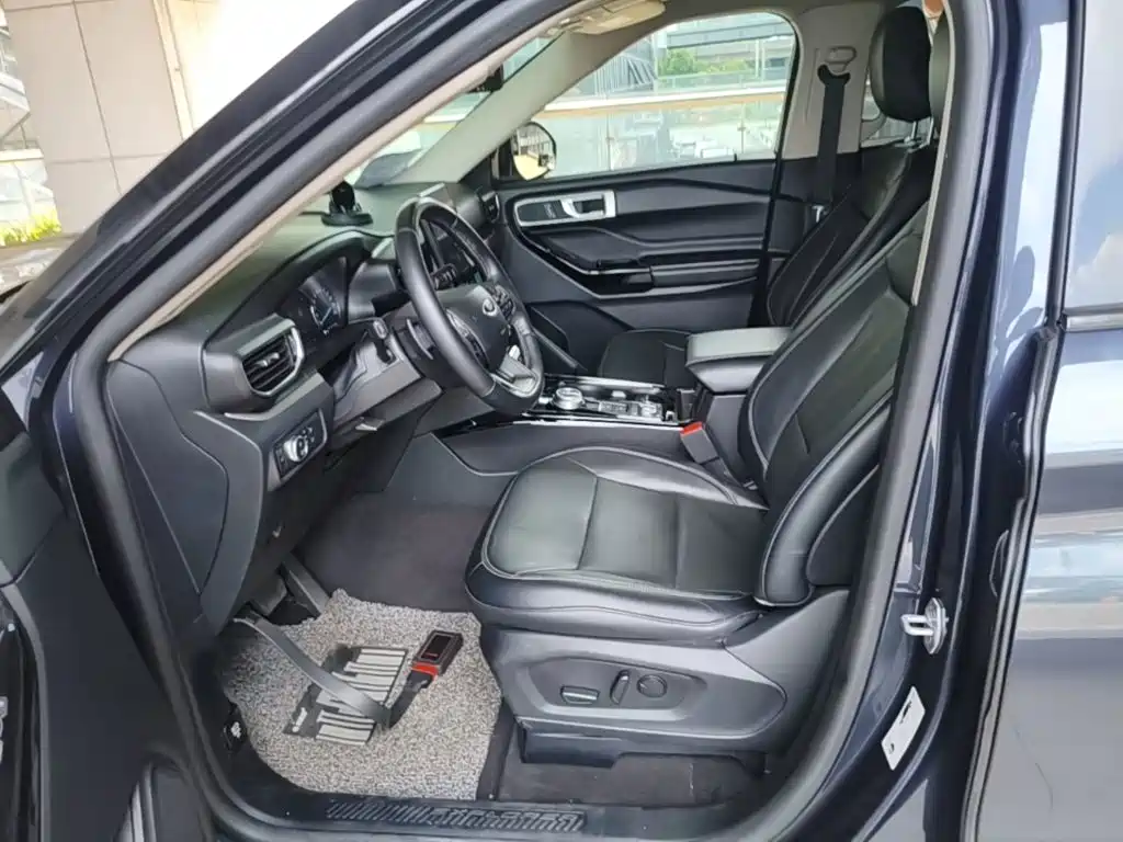 Ford Explorer 2020 — фото 15
