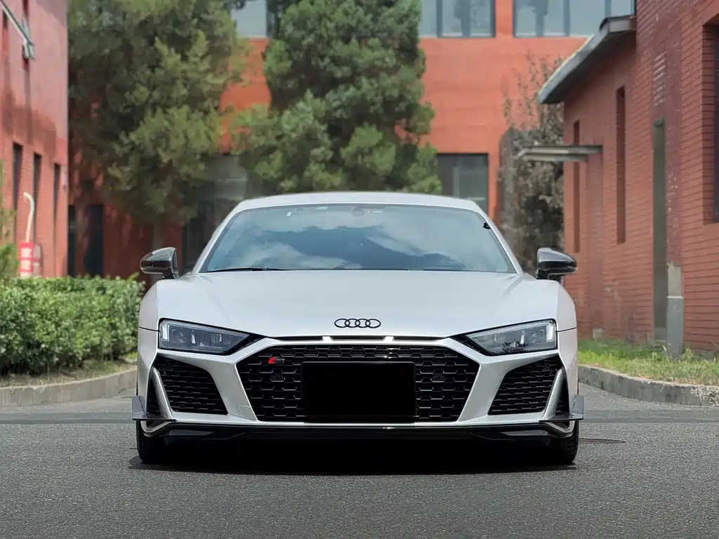 Audi R8 2022 — фото 2