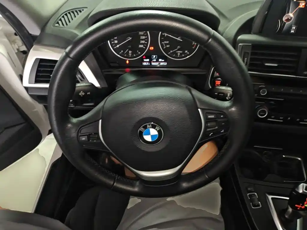 BMW 1 Series 2016 — фото 11