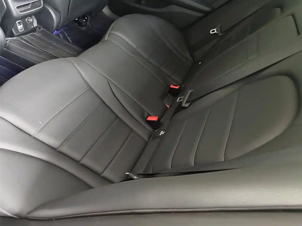 Mercedes-Benz C-Class 2021 — фото 17