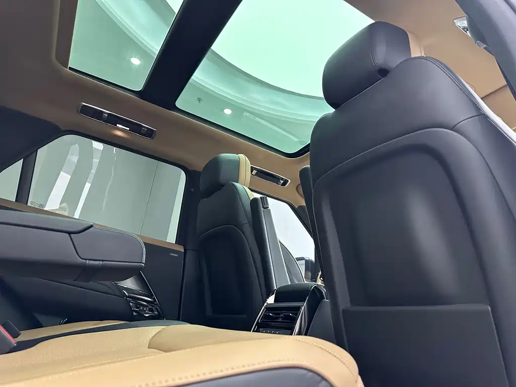 Land Rover Range Rover Sport 2024 — фото 15