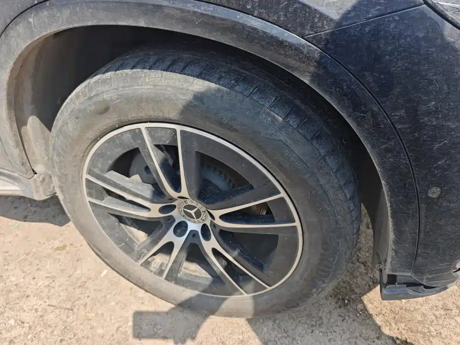 Mercedes-Benz GLC 2025