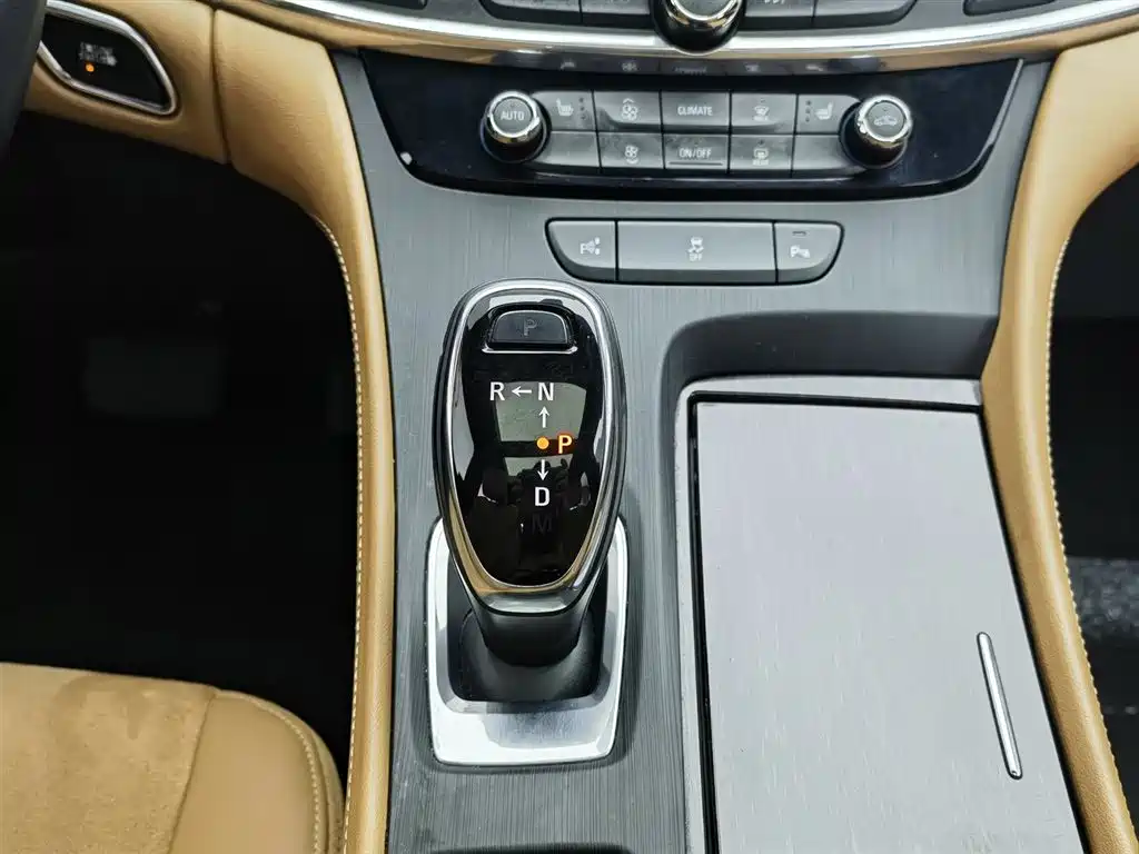 Buick LaCrosse 2019 — фото 13