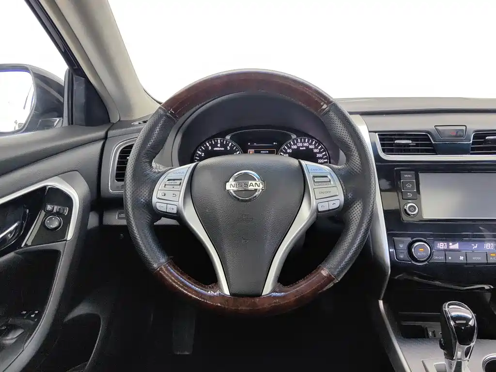 Nissan Teana 2018 — фото 11