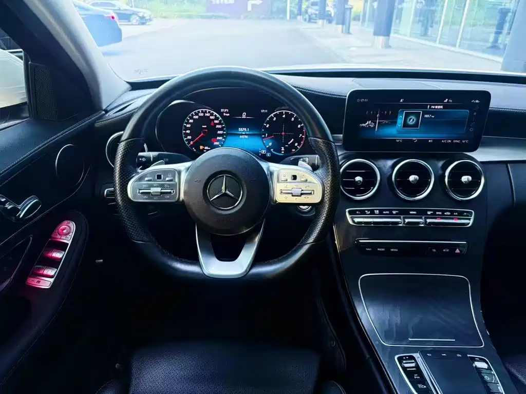 Mercedes-Benz C-Class 2021