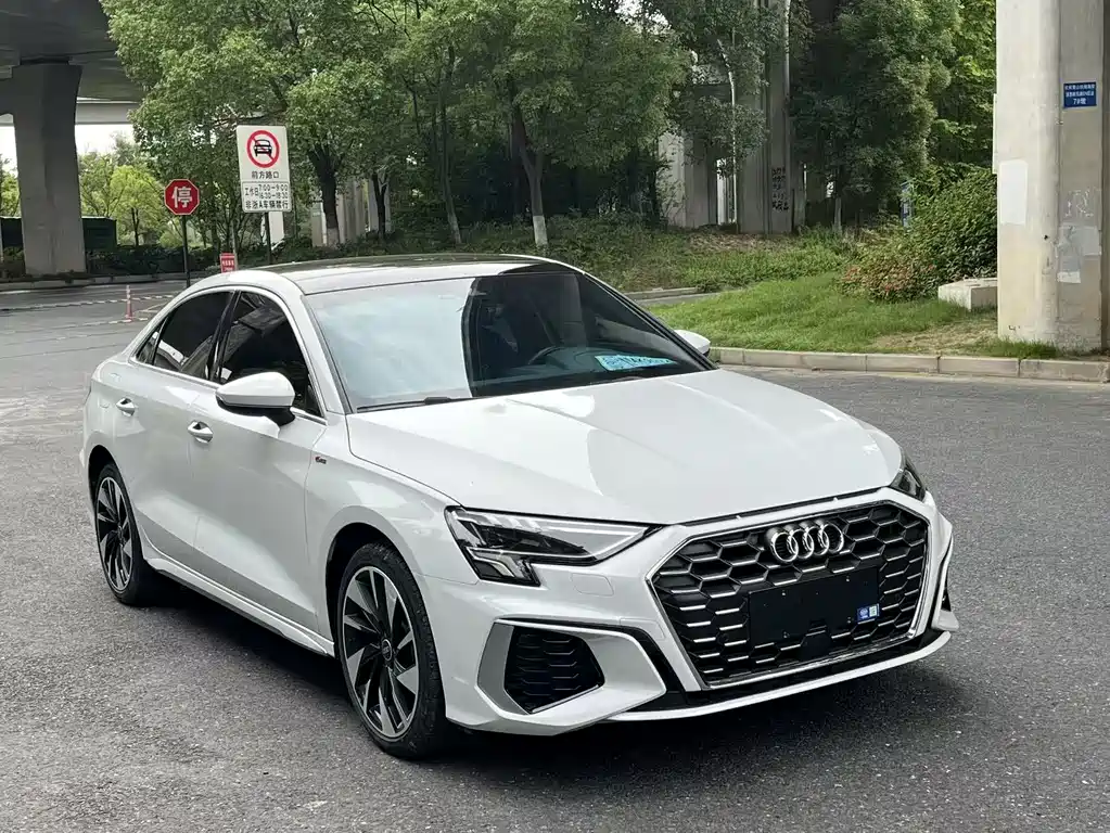 Audi A3 2024 — фото 2