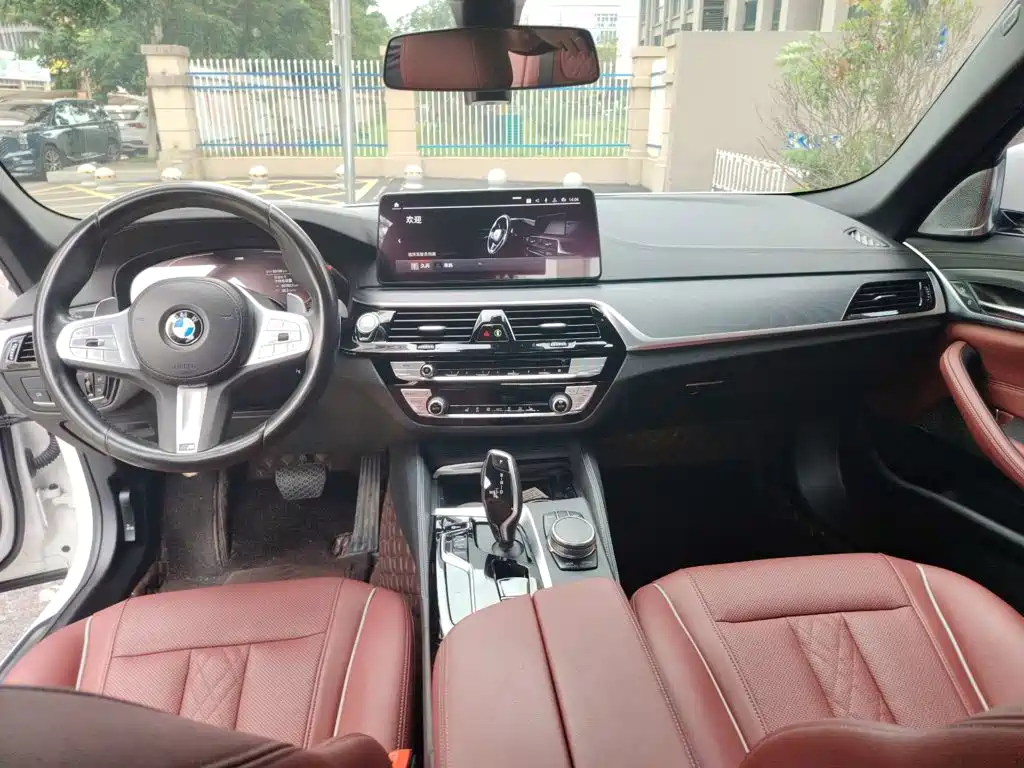 BMW 5 Series 2023