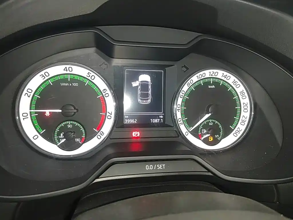 Skoda Octavia 2021 — фото 12
