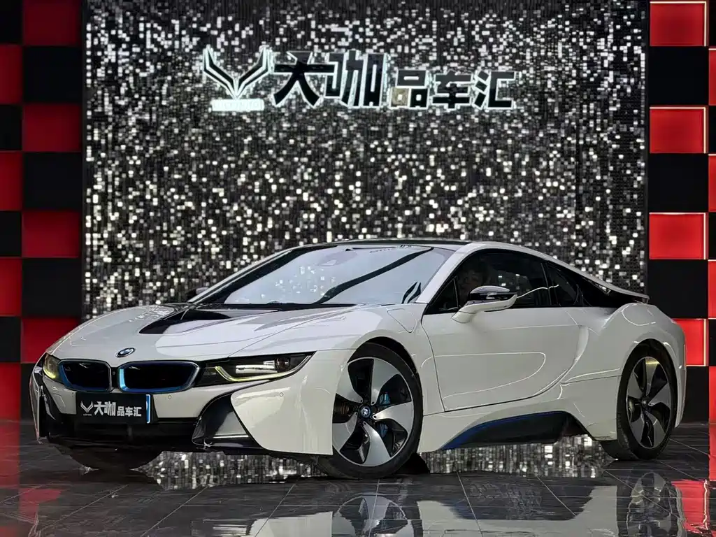 BMW i8 2015 — фото 1