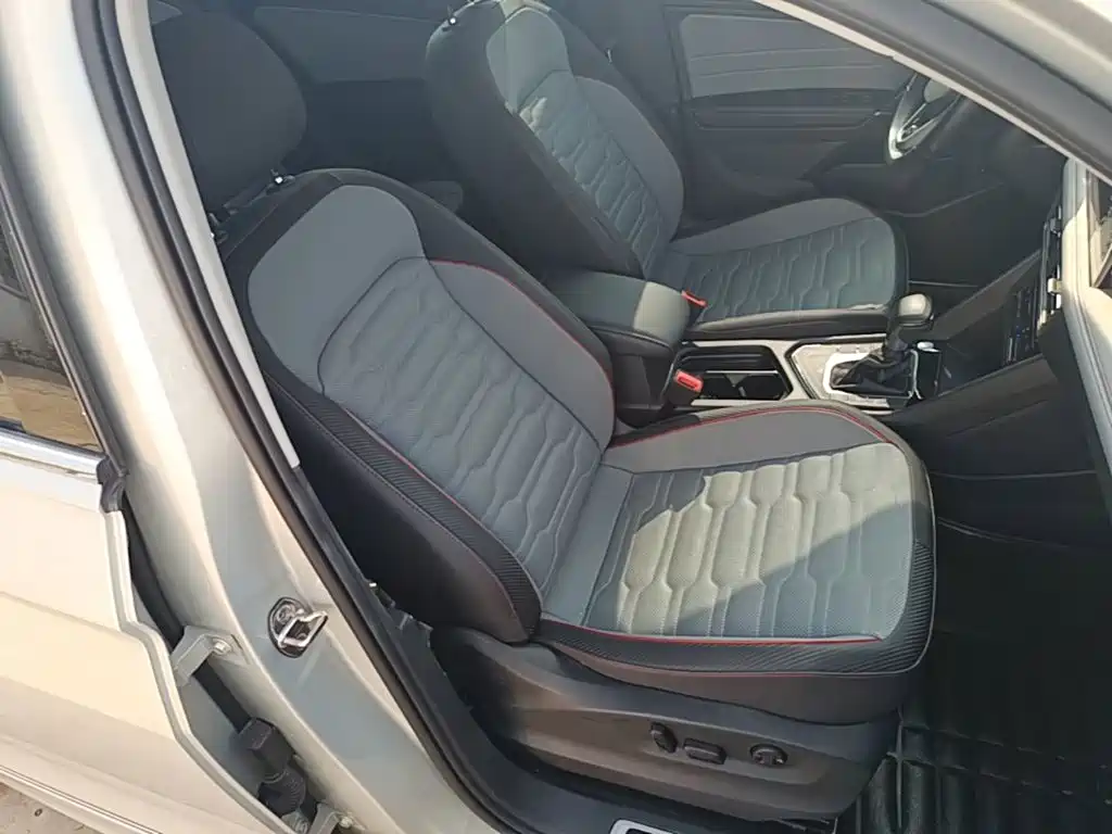 Volkswagen Tiguan L 2022 — фото 25