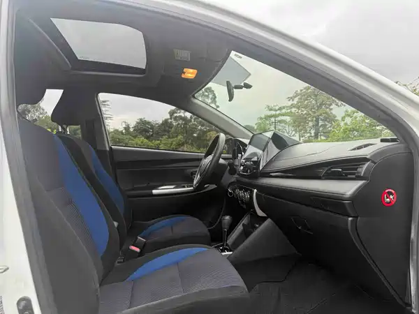 Toyota Yaris L 2017
