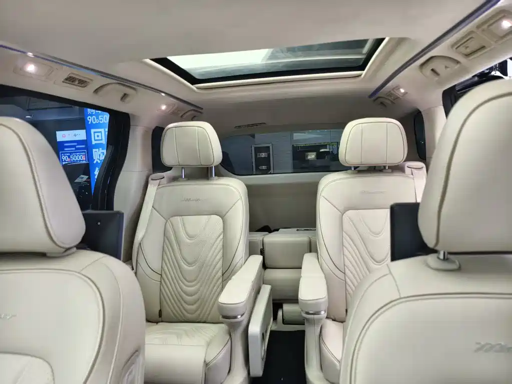 GAC Motor Trumpchi M8 2022 — фото 10