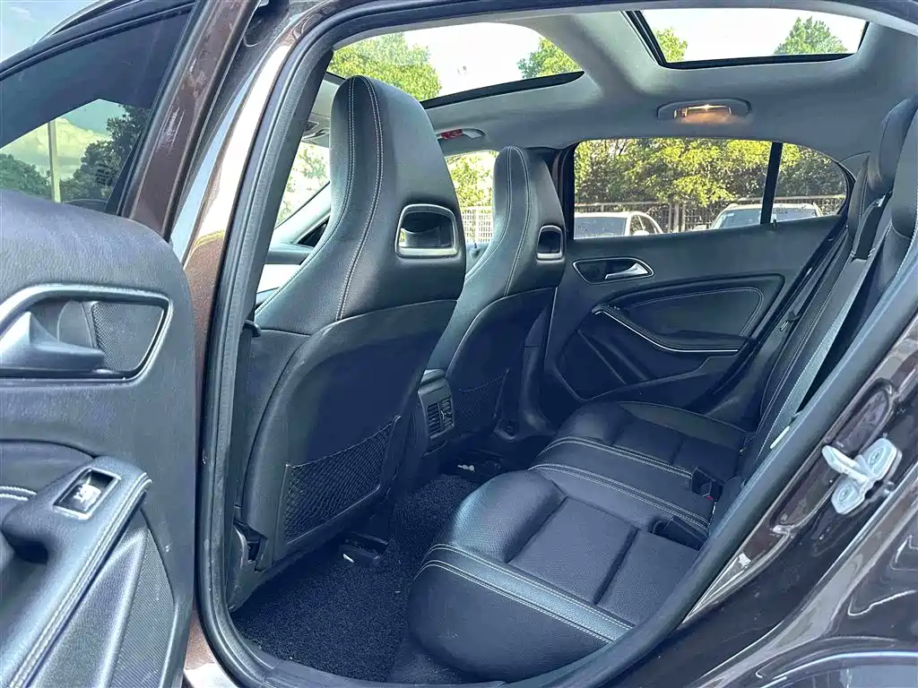Mercedes-Benz GLA 2016