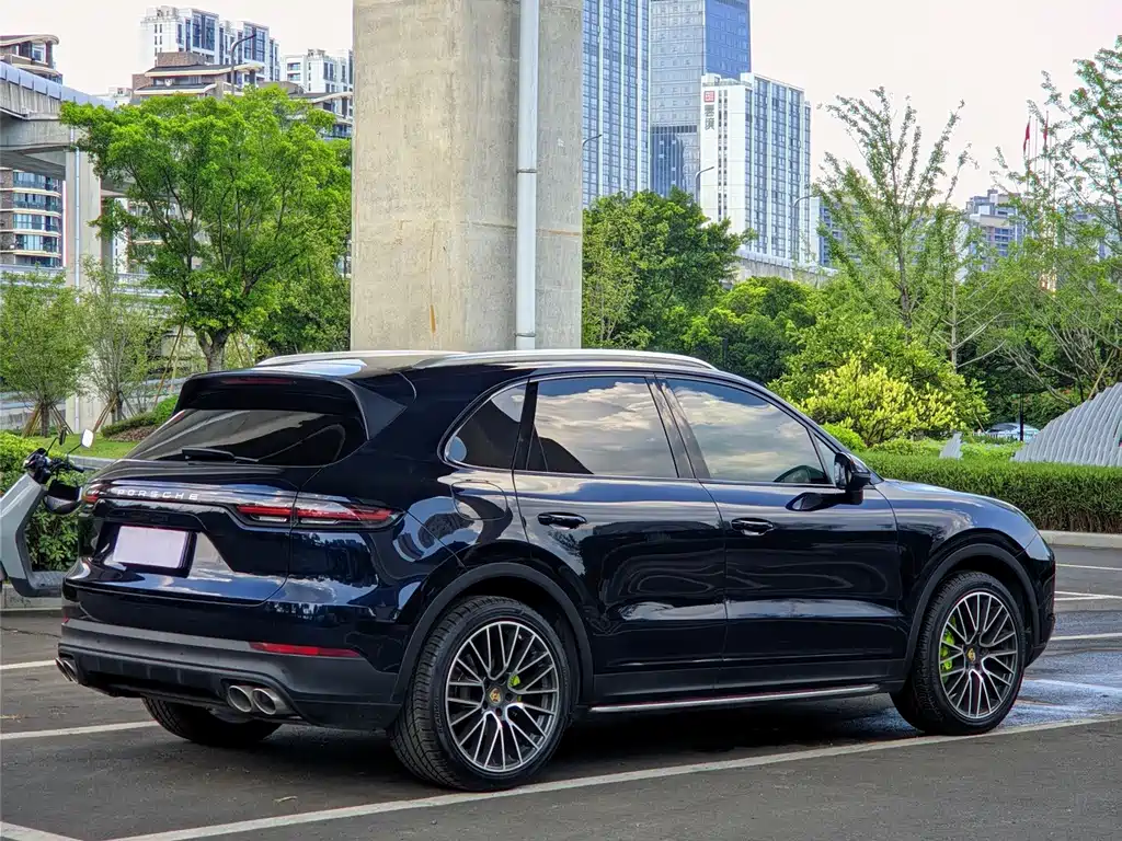 Porsche Cayenne 2018 — фото 18