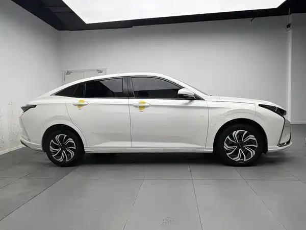 Dongfeng Yixuan 2022