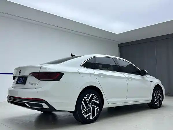 Volkswagen Sagitar 2023