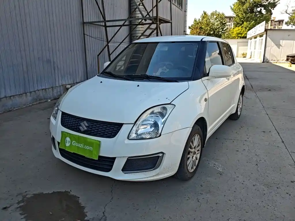 Suzuki Swift 2015 — фото 1