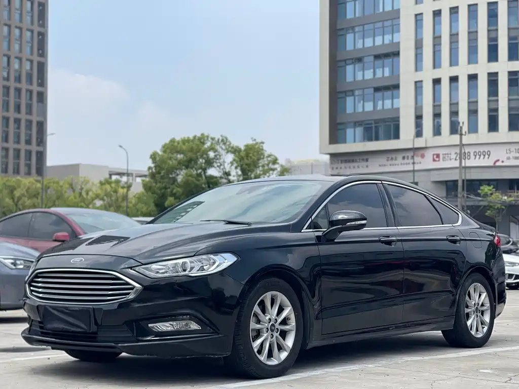 Ford Mondeo 2017 — фото 1