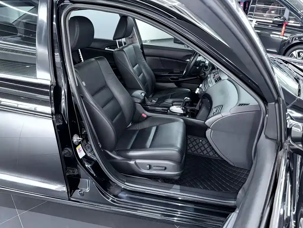 Honda Accord 2013 — фото 13